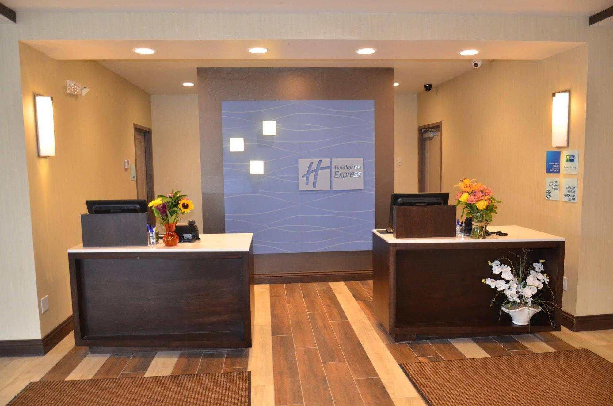 Holiday Inn Express & Suites Cheektowaga North East By Ihg Eksteriør bilde